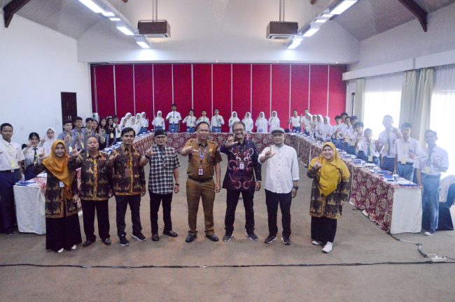 Bengkel Musikalisasi Puisi II: 40 Siswa SMA Sederajat Menjadi Pionir Musikalisasi Puisi