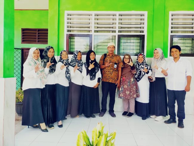 Pendampingan Tahap I Peningkatan Kemahiran Berbahasa bagi Guru SD dan SMP di Kabupaten Bungo (13)