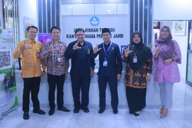 Sosialisasi Lembaga dan Program Kerja Sama Pengadilan Agama Sengeti Kelas IB dan Kantor Bahasa Provinsi Jambi (2)
